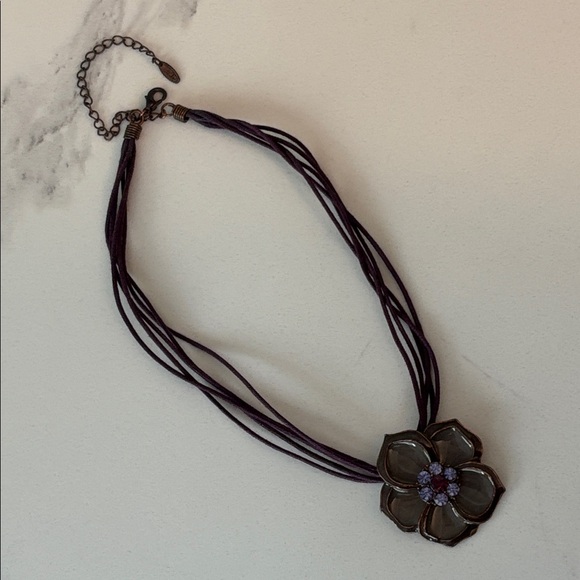 GORGEOUS Choker Necklce - Picture 3 of 8